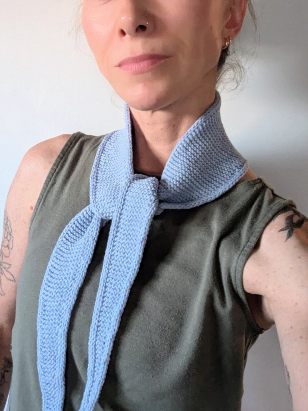 Hand Knit Sophie Scarf Skinny Wrap Neckerchief Bandana Periwinkle Sky Baby Blue - Picture 8 of 12